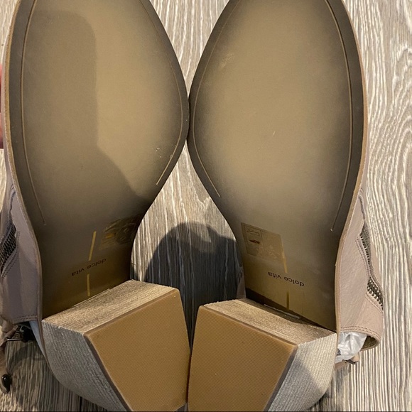BRAND NEW Dolce Vita Leather Ankle Booties - Picture 8 of 8